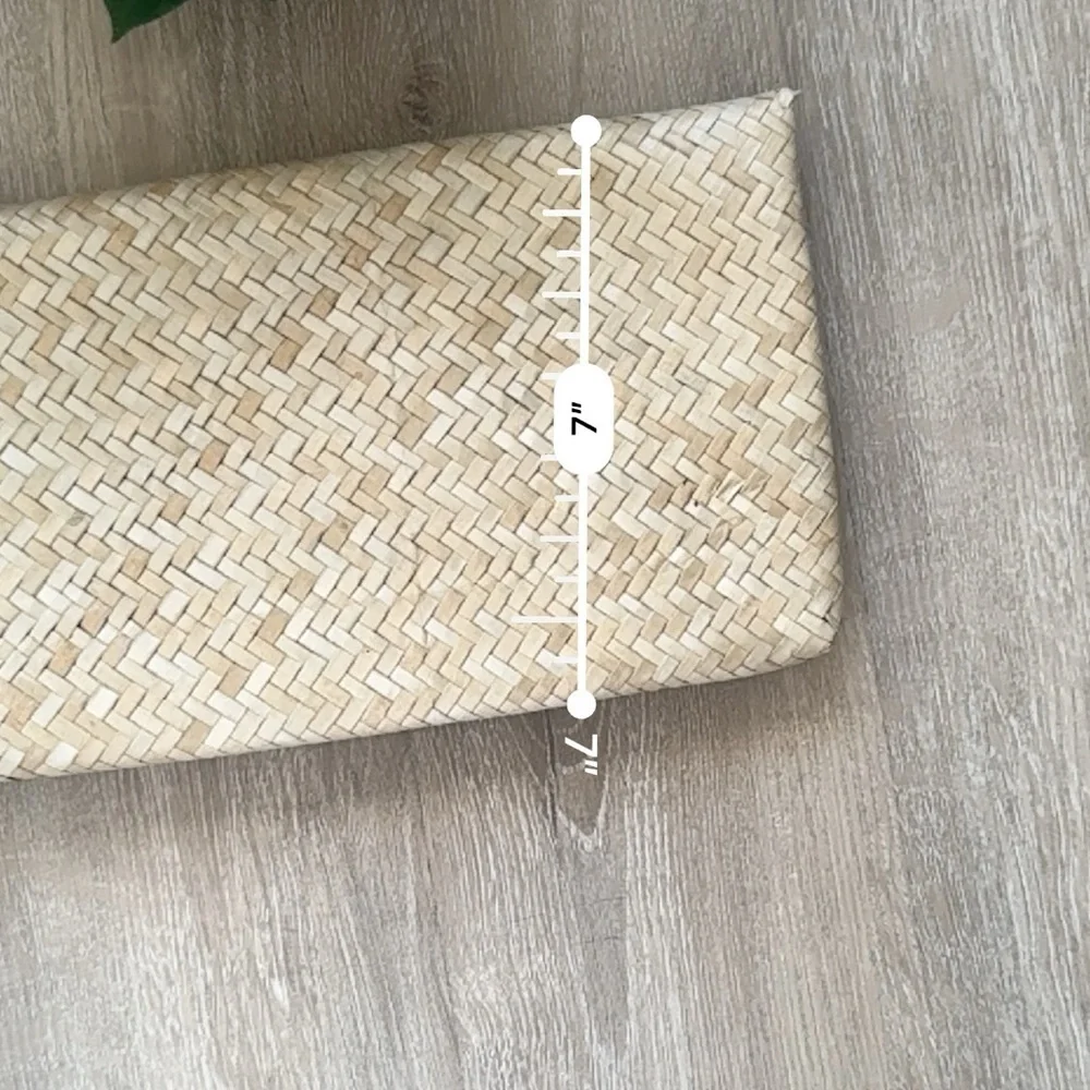 Vintage Crystal Beaded Straw Woven clutch